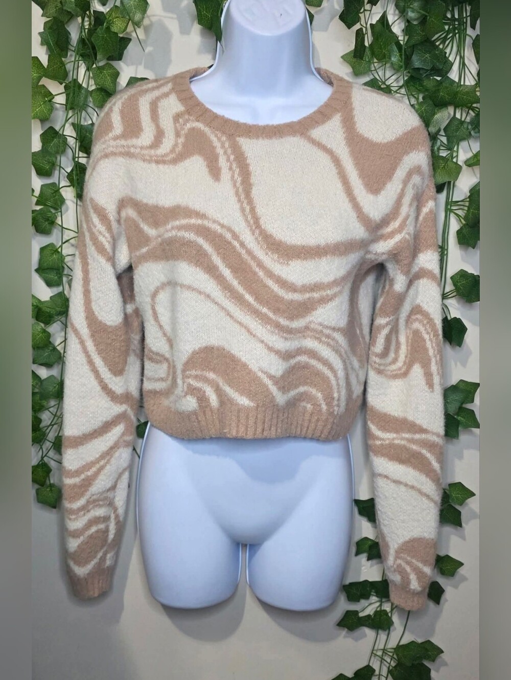 S • Hollister Sweater